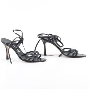 💯 Authentic Manola Blahnik strappy heels